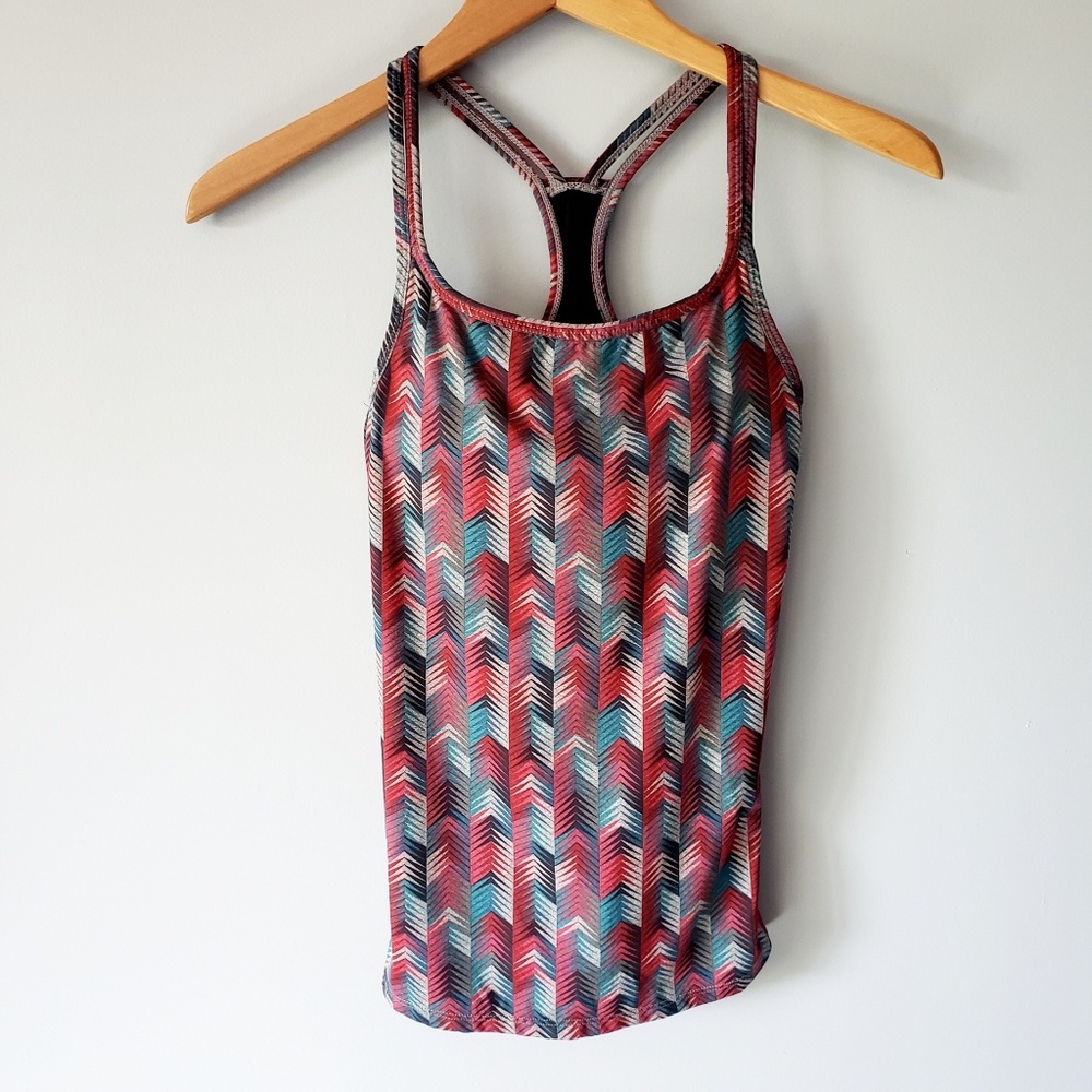 2/20 Fabletics Chevron Racerback With Built-in Bra